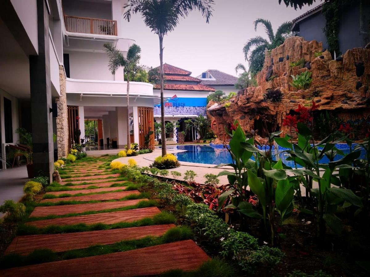 Long Beach Hotel Pangandaran Zewnętrze zdjęcie