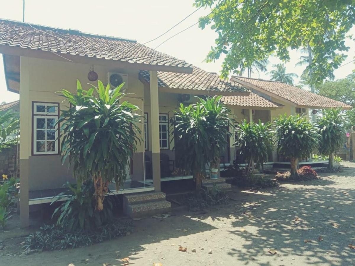 Long Beach Hotel Pangandaran Zewnętrze zdjęcie