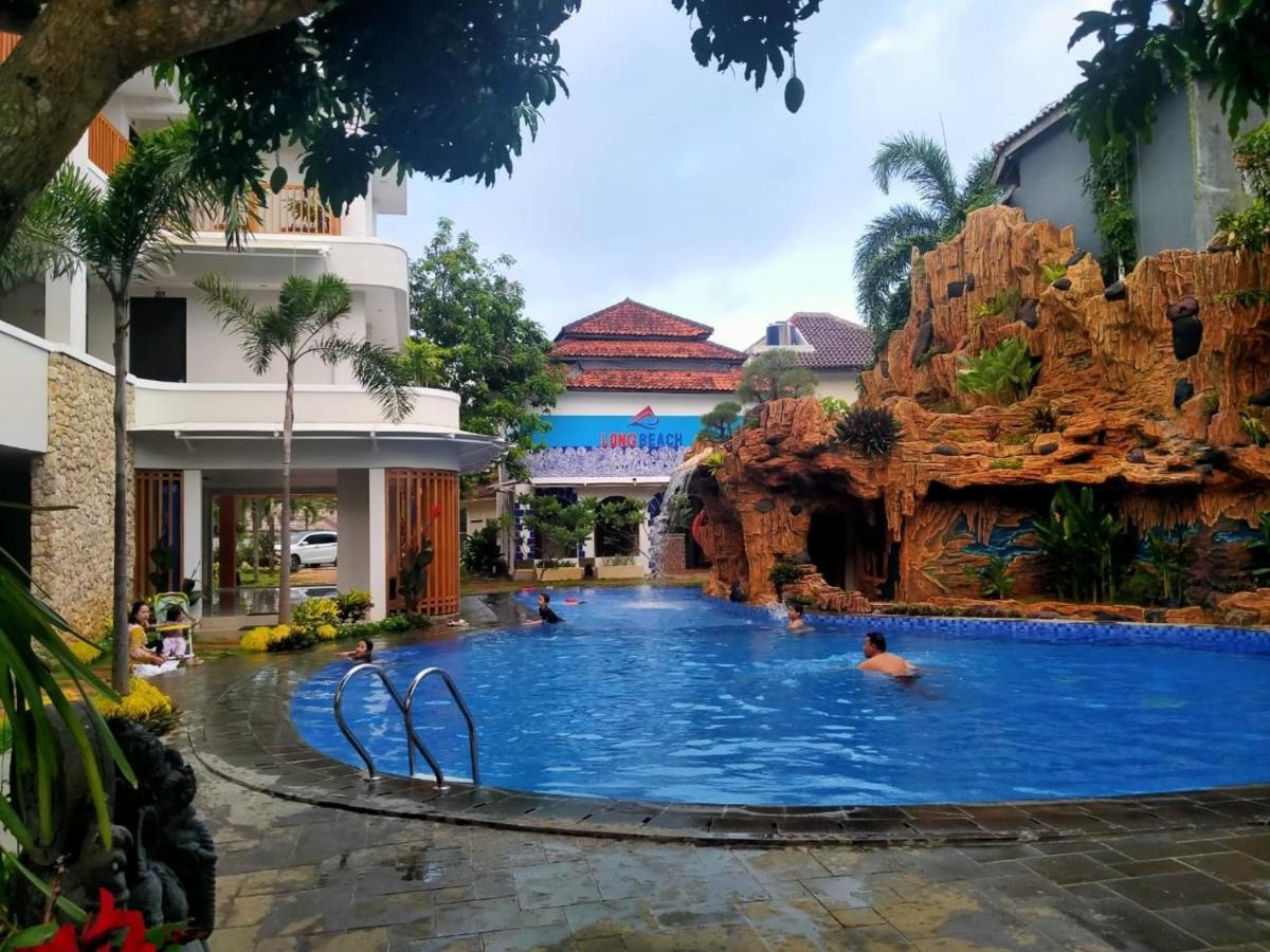 Long Beach Hotel Pangandaran Zewnętrze zdjęcie